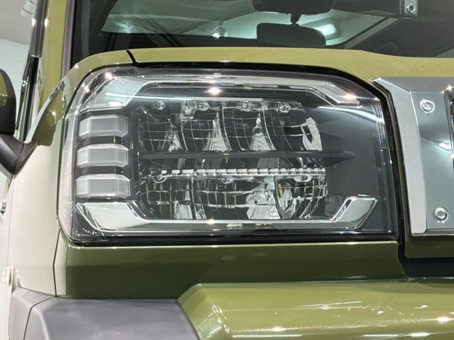 Daihatsu Taft 7
