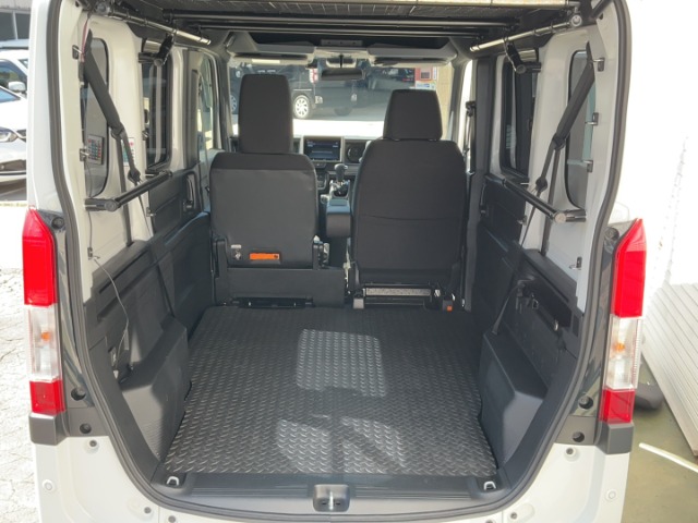 Honda N-VAN 8