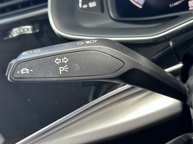 Audi Q8 11
