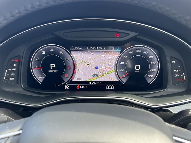 Audi Q8 3