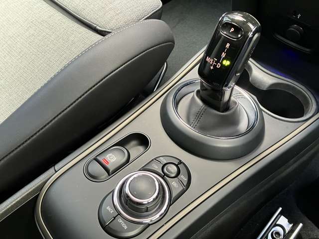 MINI Crossover 11