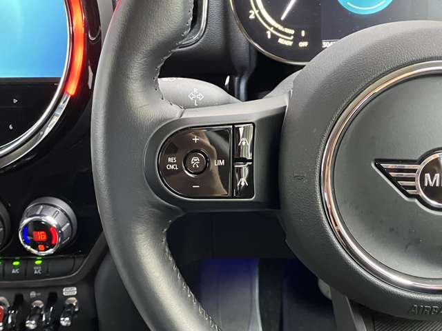 MINI Crossover 8