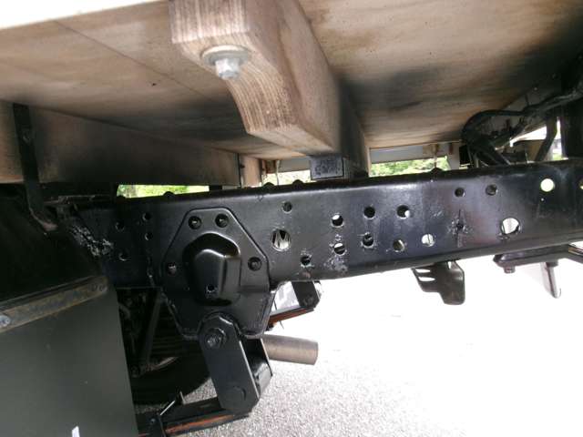 Isuzu Elf 12