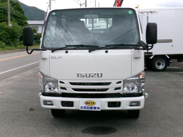 Isuzu Elf 2