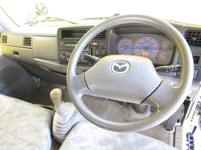 Mazda Titan Dash 5