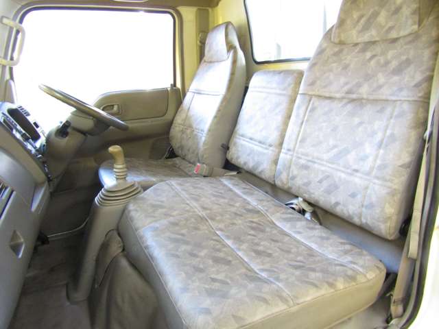 Mazda Titan Dash 7