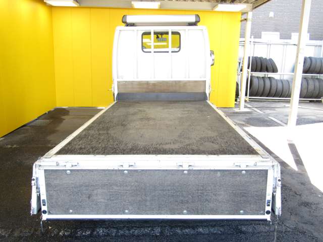 Mazda Titan Dash 9