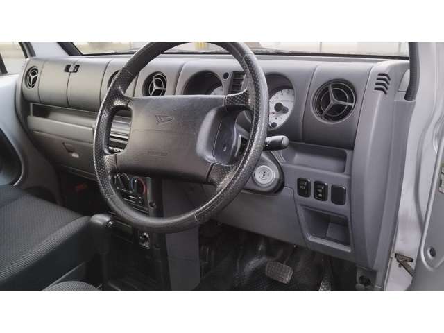 Daihatsu ネイキッド 4