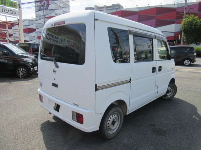 Nissan NV100 Clipper 9
