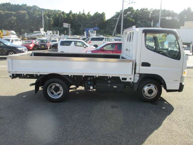 Mitsubishi Fuso Canter 4