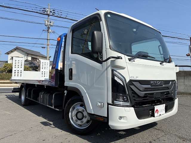 Isuzu Elf 3