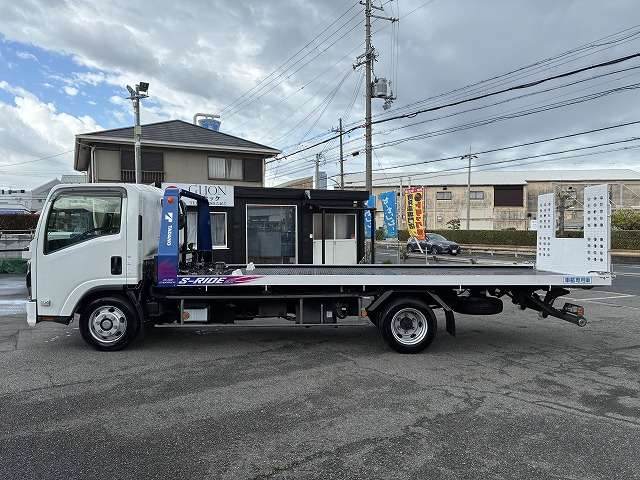 Isuzu Elf 4