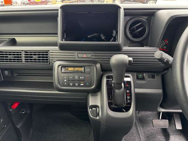 Honda N-VAN 10