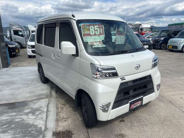 Daihatsu Hijet Cargo 3