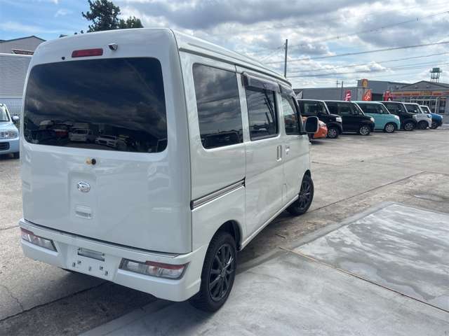 Daihatsu Hijet Cargo 7