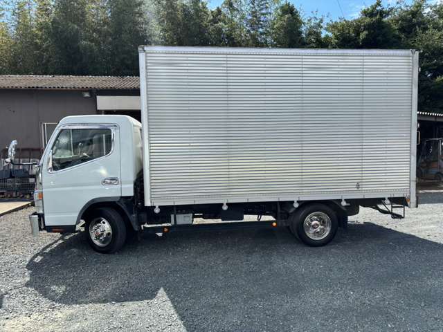 Mitsubishi Fuso Canter 9