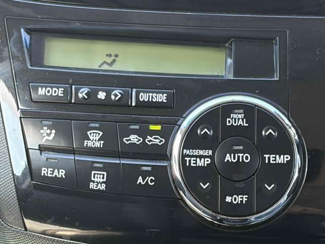 Toyota Estima 12