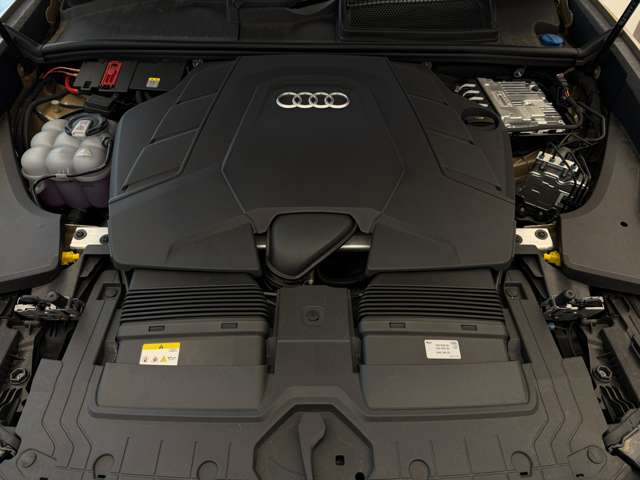 Audi Q8 12