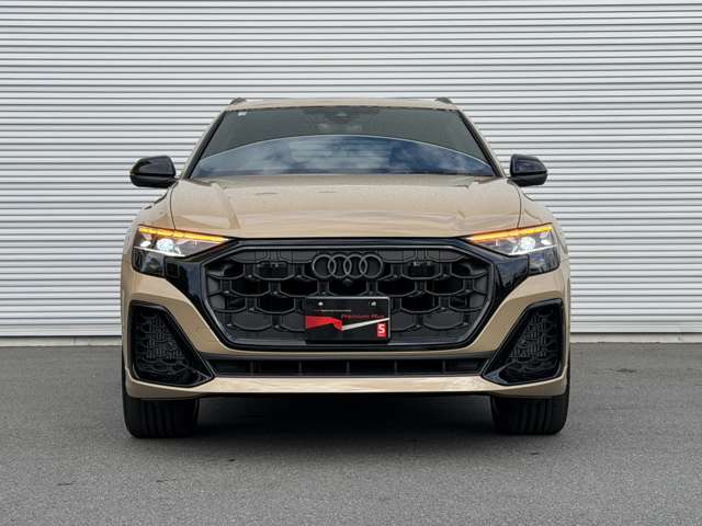 Audi Q8 5