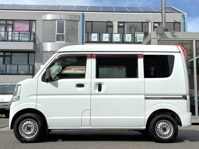 Mitsubishi Minicab Van 10