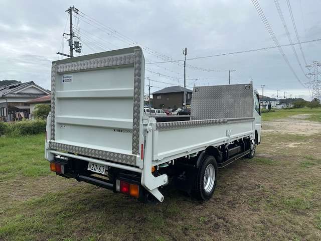 Mitsubishi Fuso Canter 7