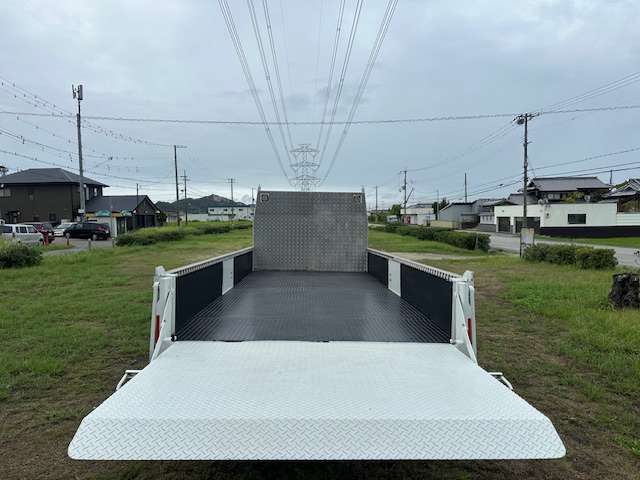Mitsubishi Fuso Canter 9