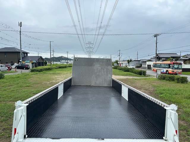 Mitsubishi Fuso Canter 10