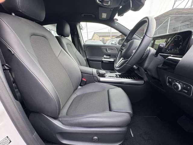 Mercedes-Benz GLA-Class 6