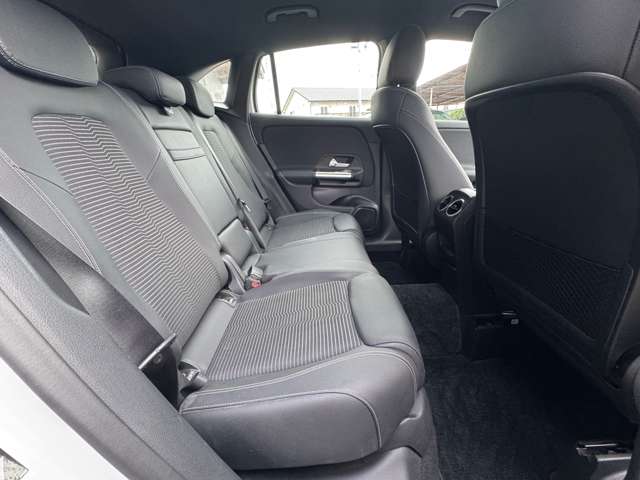 Mercedes-Benz GLA-Class 8