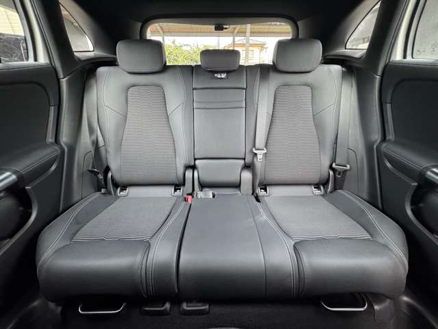 Mercedes-Benz GLA-Class 9