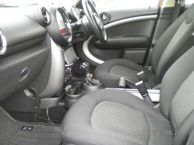 MINI Crossover 11