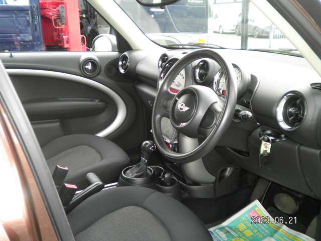 MINI Crossover 8