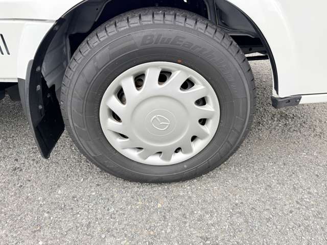 Mazda Bongo Truck 9