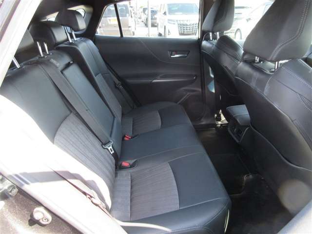 Toyota Harrier 6
