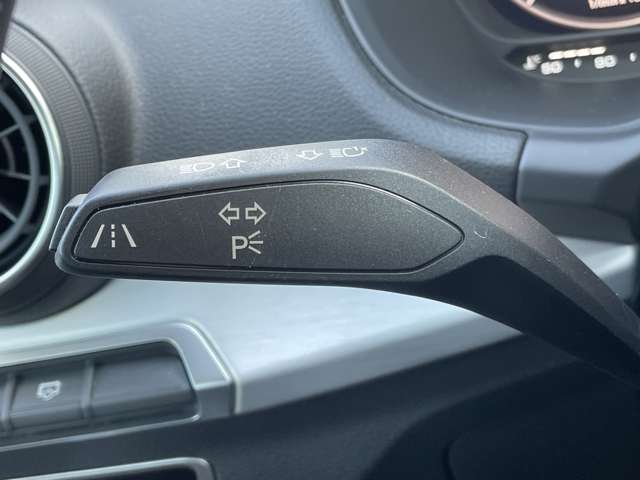 Audi Q2 11