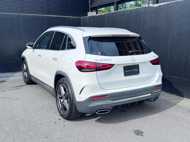 Mercedes-Benz GLA-Class 4