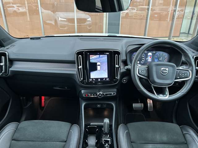 Volvo XC40 4