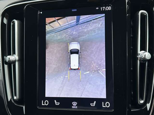 Volvo XC40 6