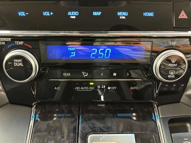 Toyota Alphard 11