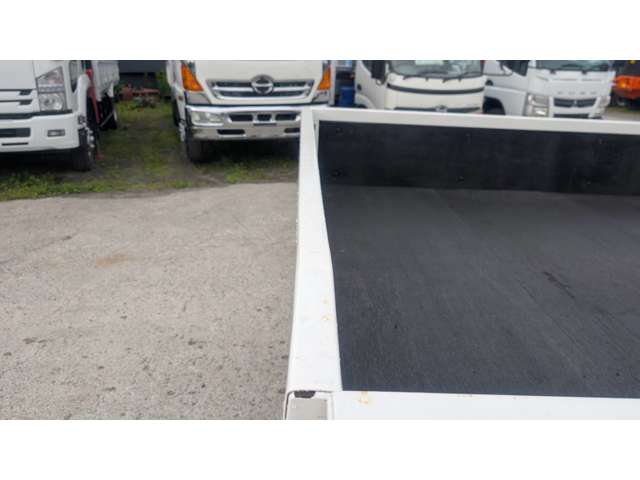 Isuzu Elf 11