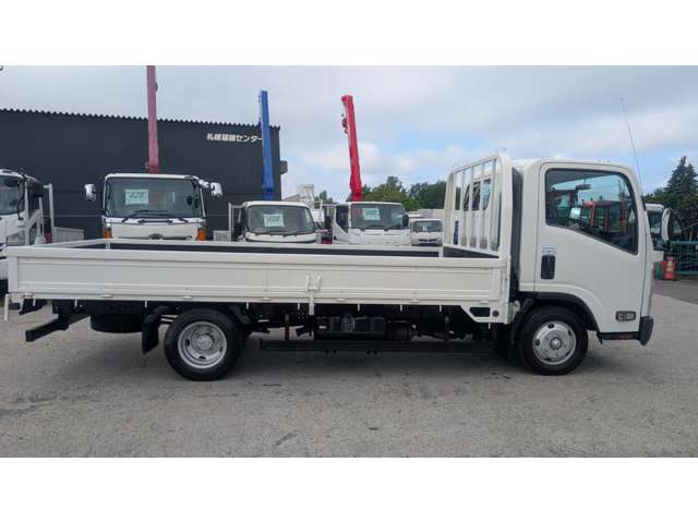 Isuzu Elf 4