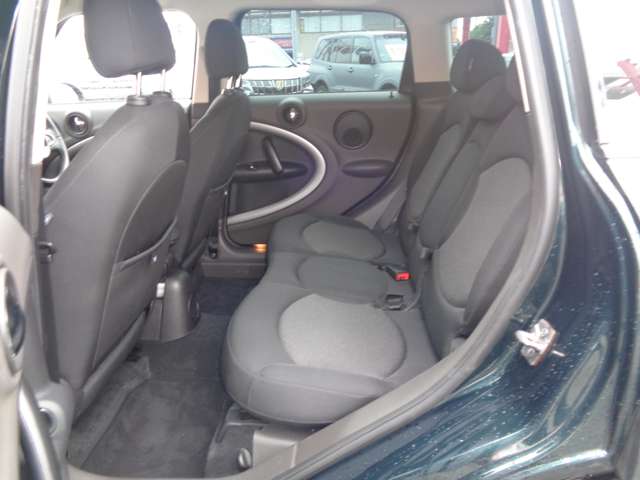 MINI Crossover 11