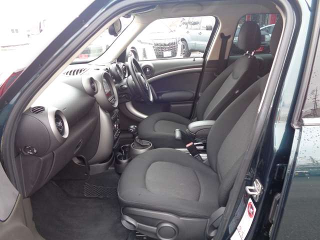MINI Crossover 9