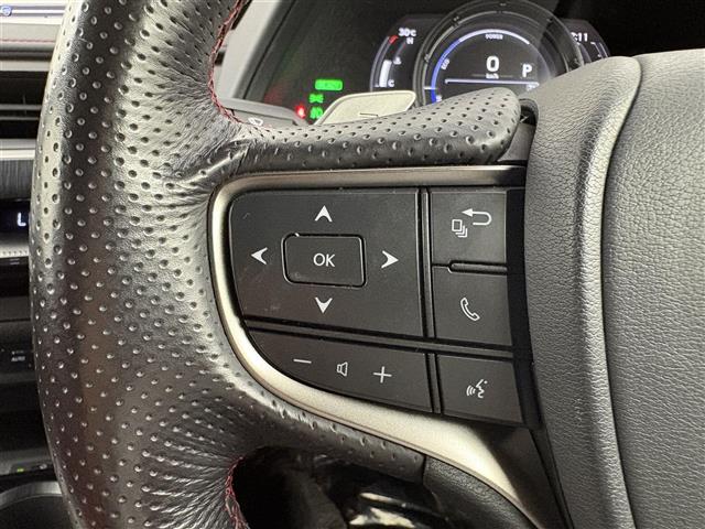 Lexus UX 14