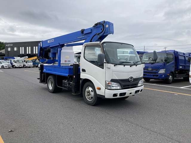 Hino Dutro 5