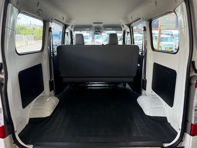 Toyota Town Ace Van 12