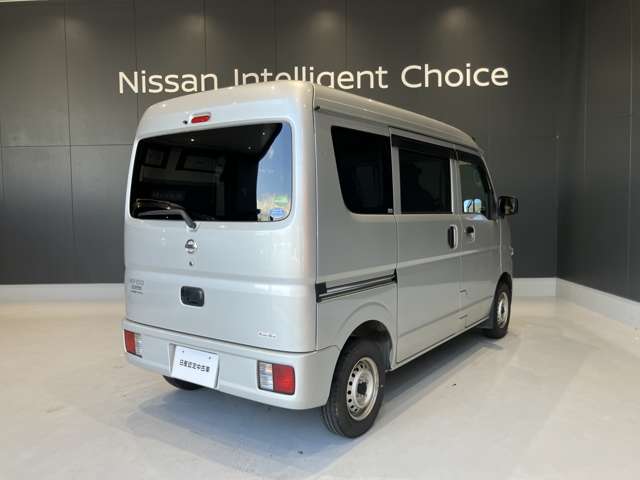 Nissan NV100 Clipper 2