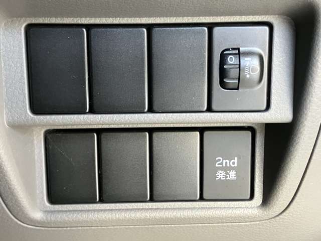 Nissan NV100 Clipper 7