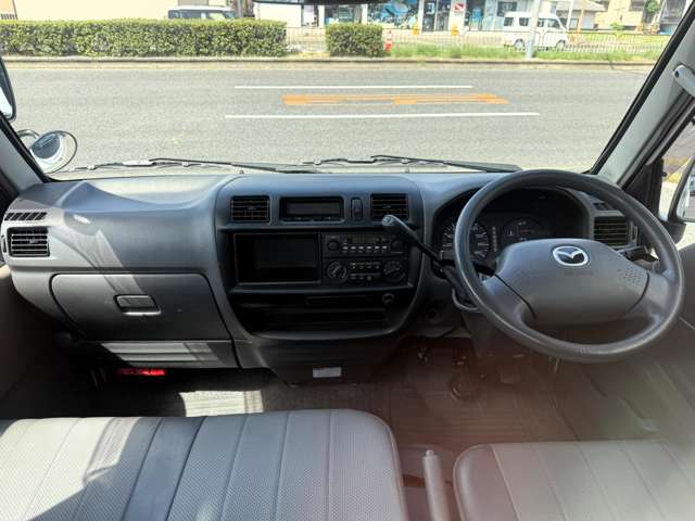 Mazda Bongo Truck 3