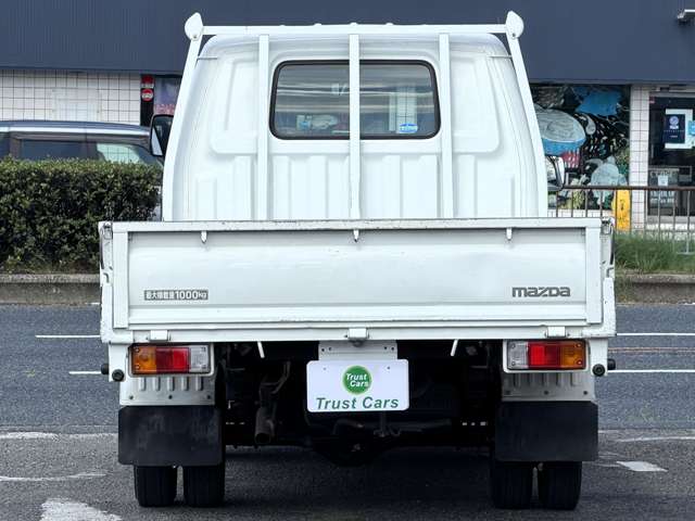 Mazda Bongo Truck 10